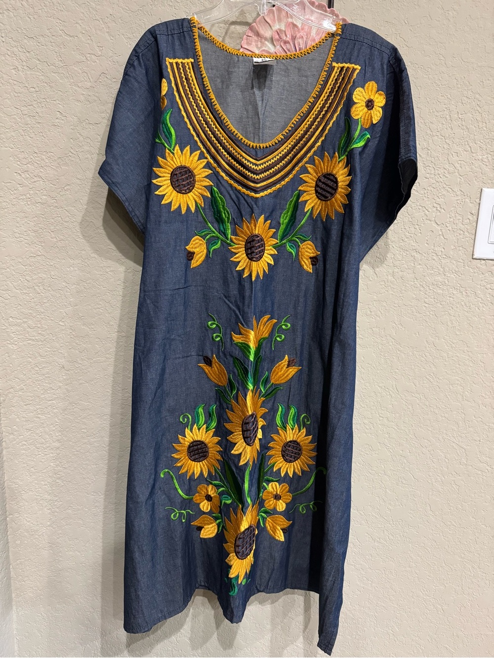 NWOT 100% Cotton Embroidered Sunflower Midi Dress - Yellow on Denim SZ Large